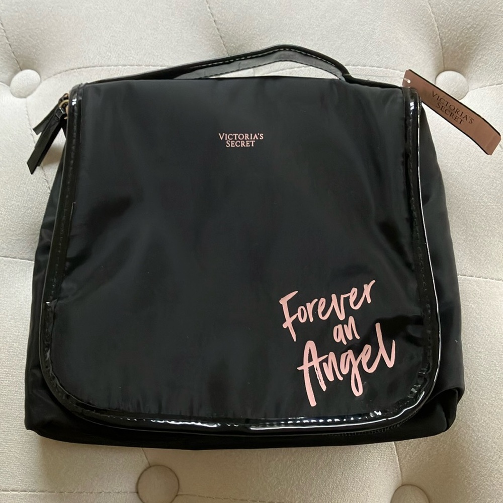 🩷Victoria’s Secret Black Cosmetic Bag🩷